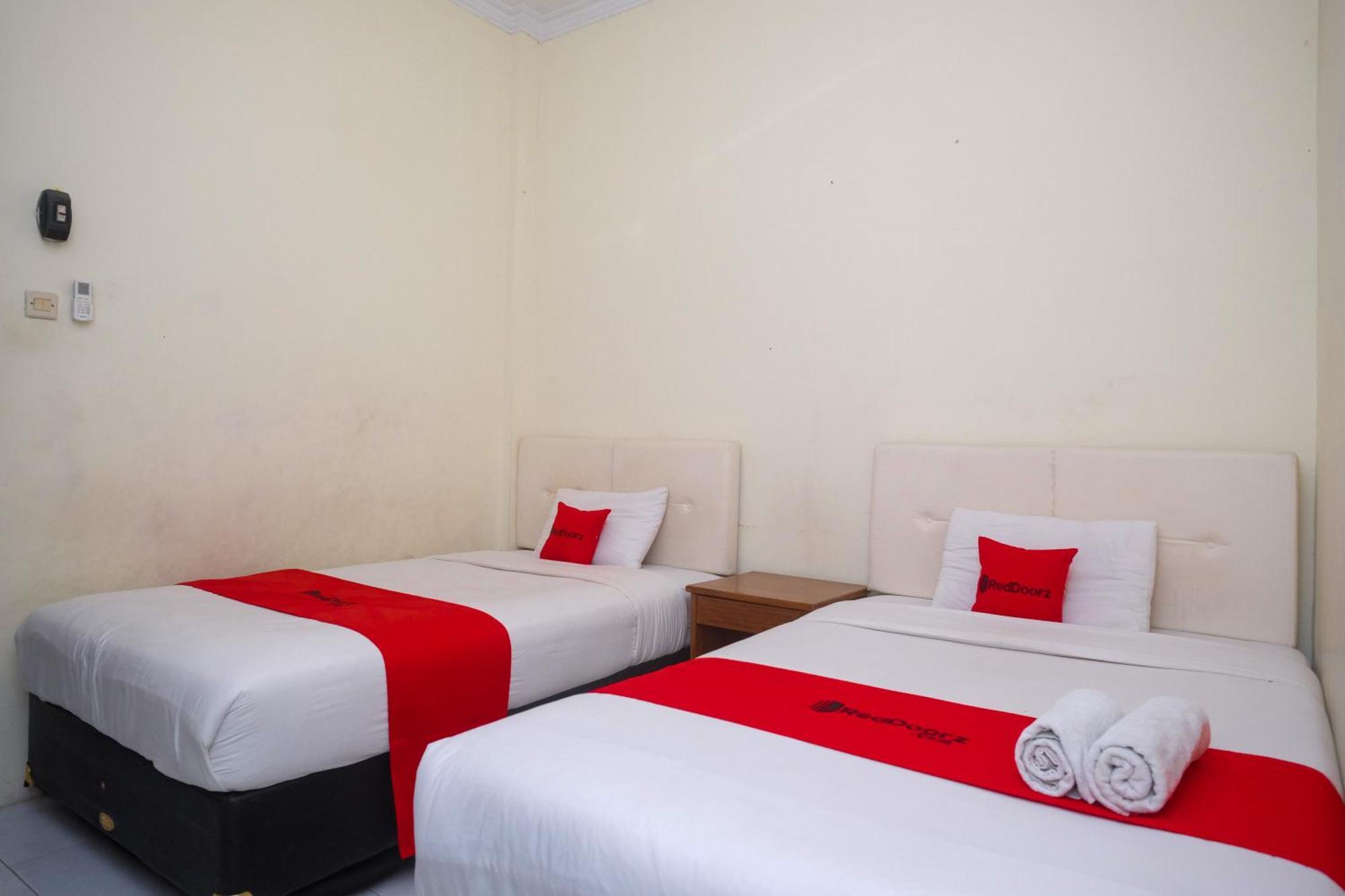 Kejayan Reddoorz Syariah Near Pakuwon Mall Jogja מראה חיצוני תמונה