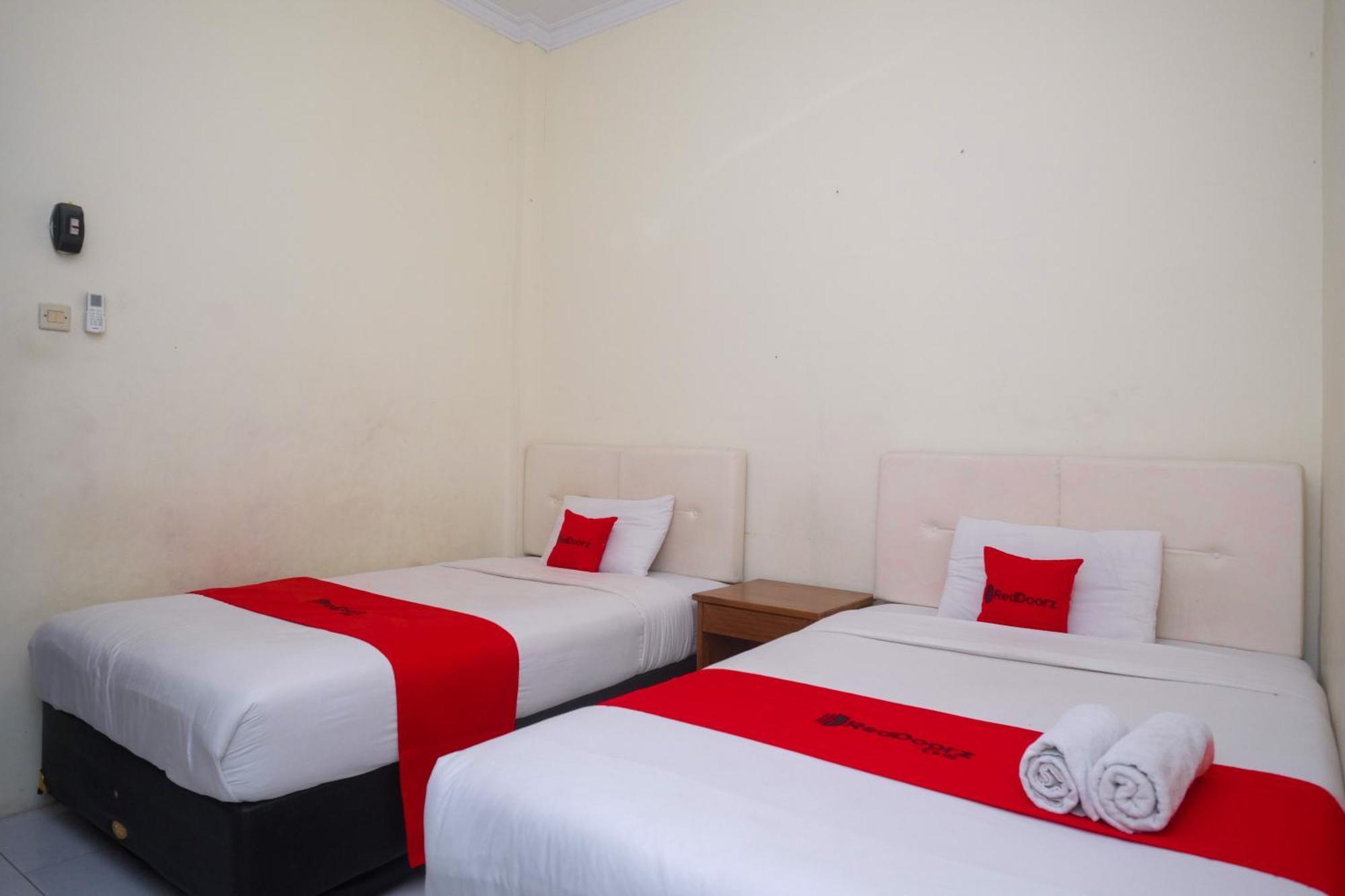 Kejayan Reddoorz Syariah Near Pakuwon Mall Jogja מראה חיצוני תמונה
