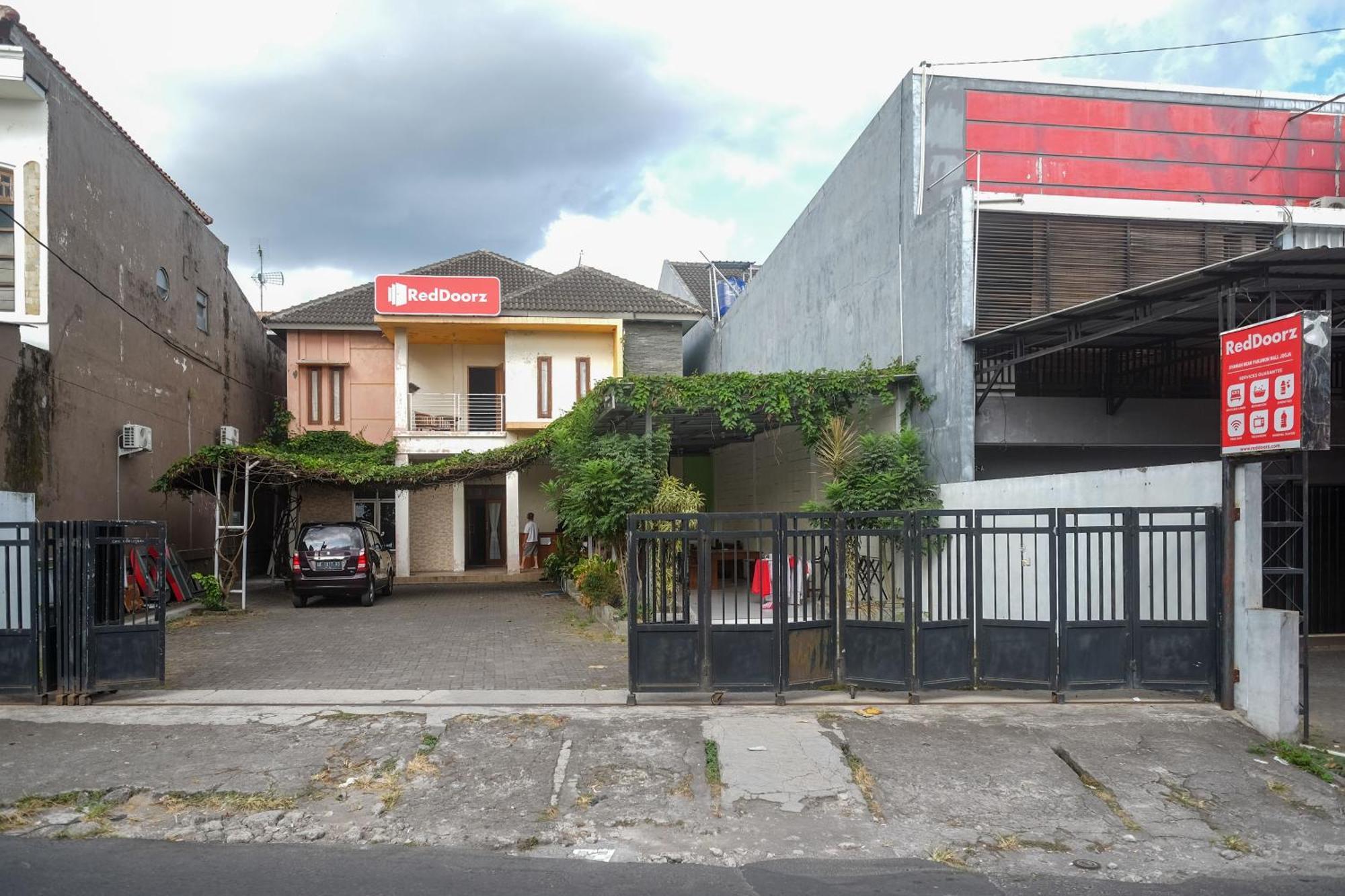 Kejayan Reddoorz Syariah Near Pakuwon Mall Jogja מראה חיצוני תמונה