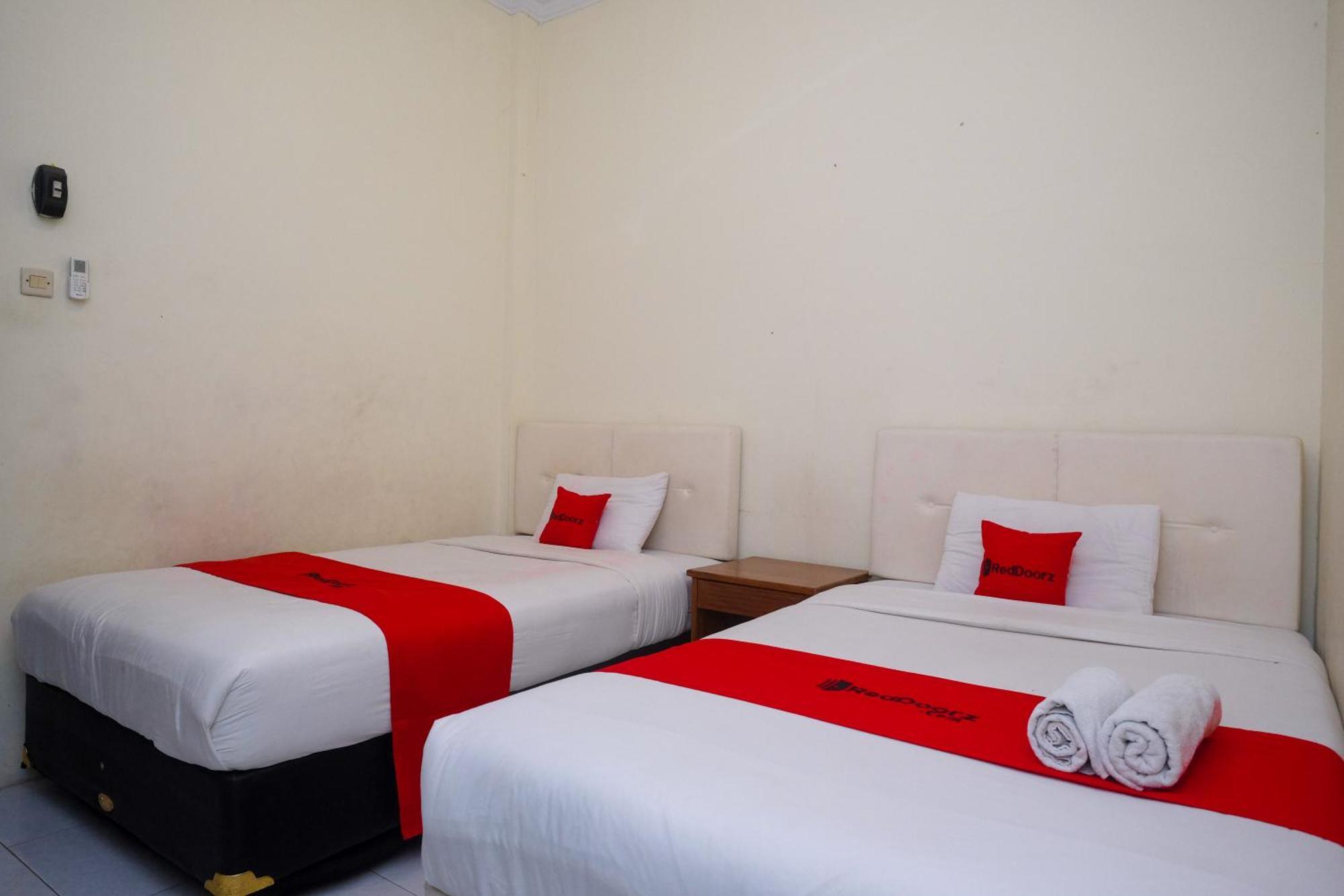 Kejayan Reddoorz Syariah Near Pakuwon Mall Jogja מראה חיצוני תמונה