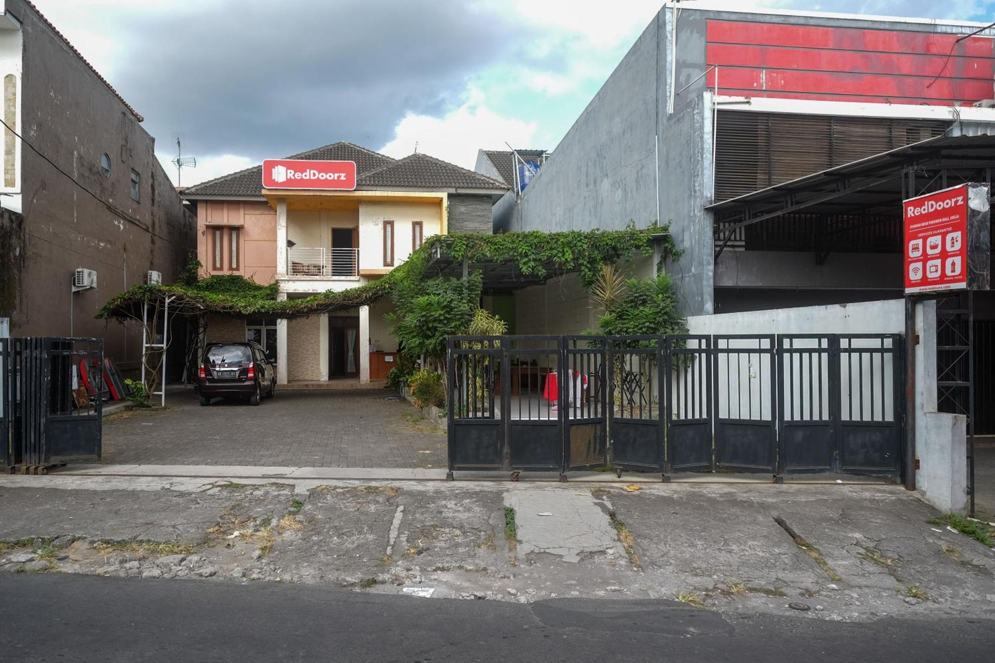 Kejayan Reddoorz Syariah Near Pakuwon Mall Jogja מראה חיצוני תמונה