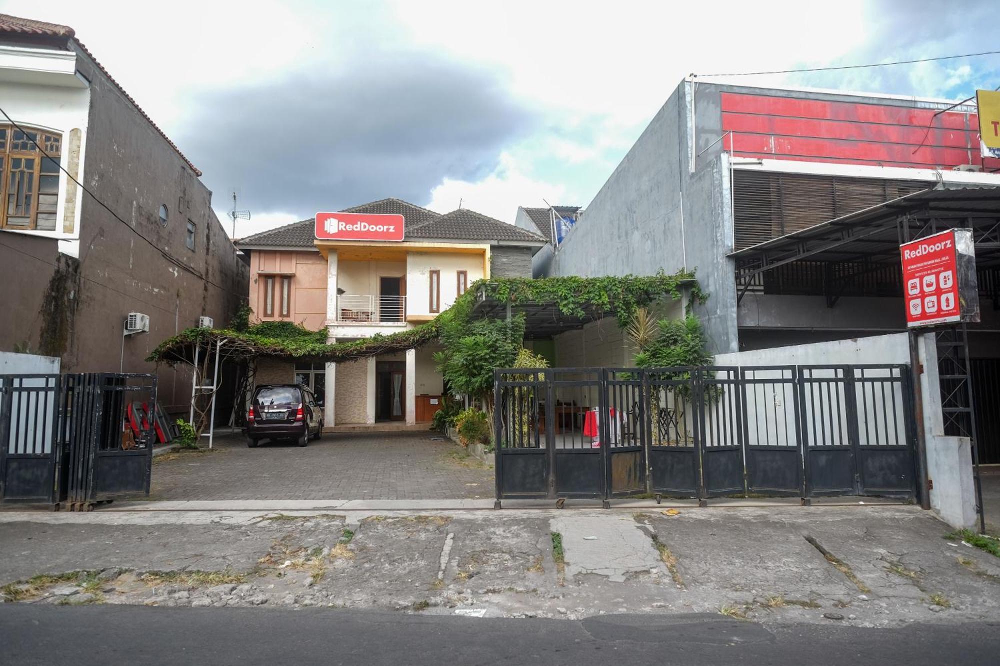 Kejayan Reddoorz Syariah Near Pakuwon Mall Jogja מראה חיצוני תמונה